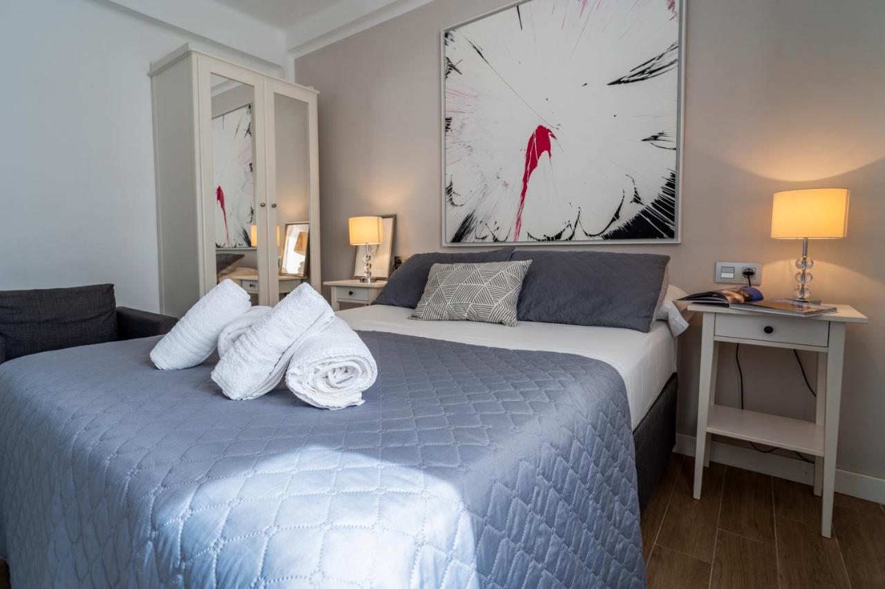 شقة New Luxury House In The Center! Nuevo Piso De Lujo En El Centro. مالقة المظهر الخارجي الصورة