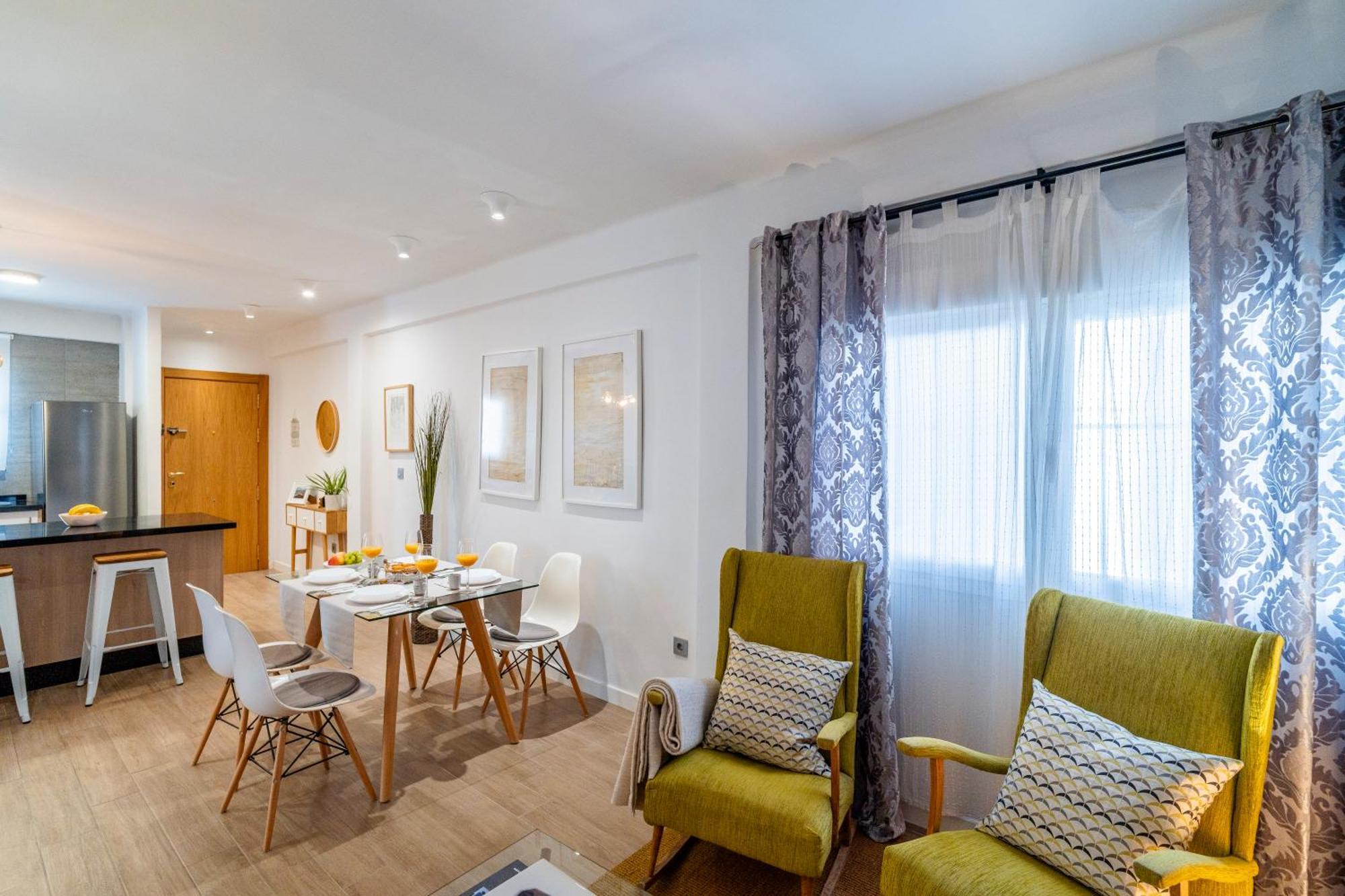 شقة New Luxury House In The Center! Nuevo Piso De Lujo En El Centro. مالقة المظهر الخارجي الصورة