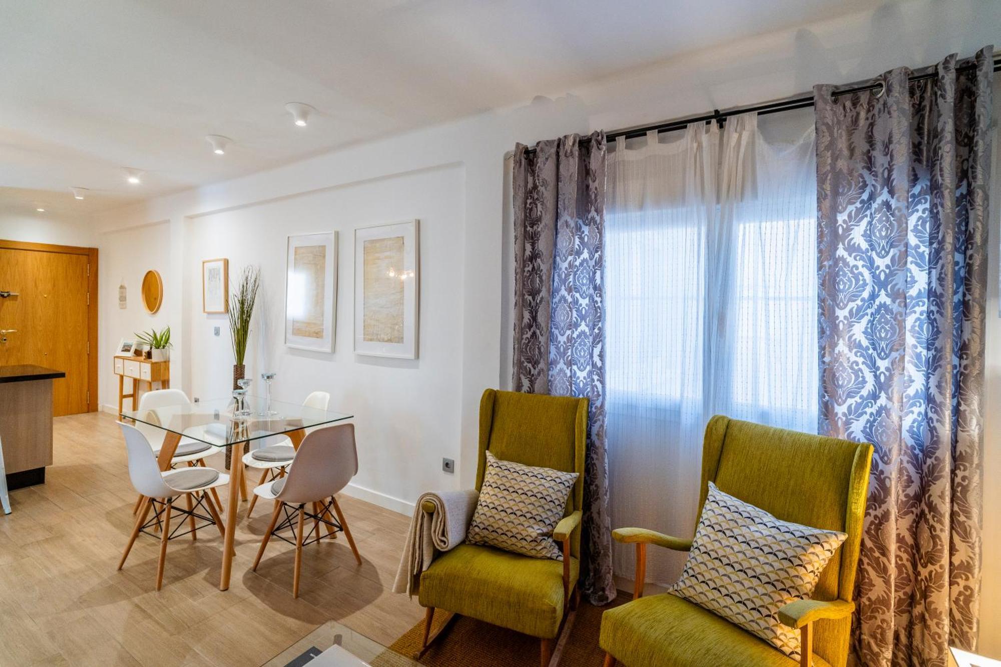 شقة New Luxury House In The Center! Nuevo Piso De Lujo En El Centro. مالقة المظهر الخارجي الصورة